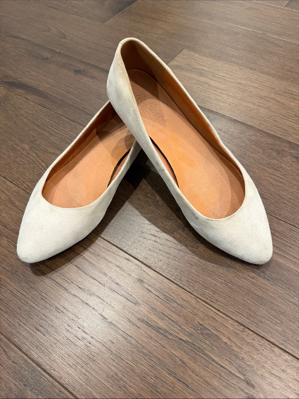 Madewell Round Pointed Toe Ballet Flats in Cream Size 8